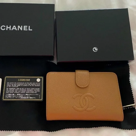 Chanel L-zip CC Leather Pocket Wallet Dark Beige NWT - Picture 1 of 16